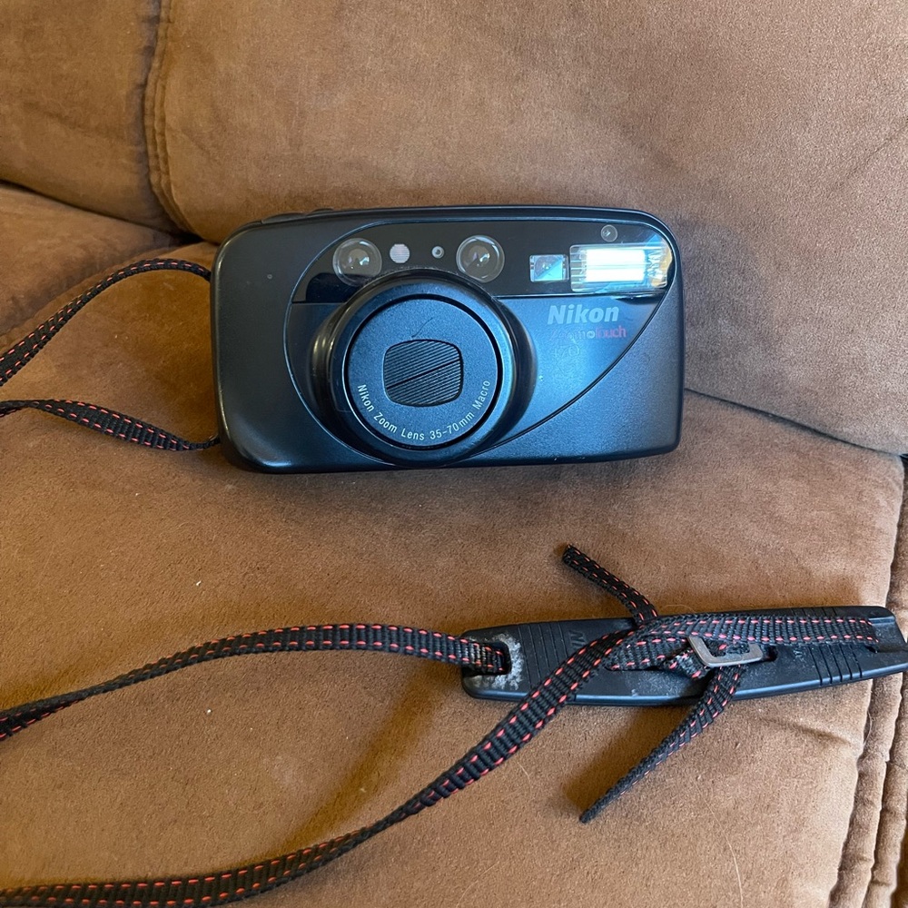 Nikon Zoom Touch 470 Film Camera